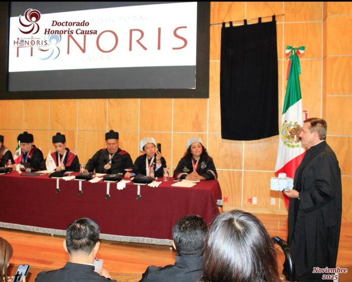 Ignacio Campoy Recibe el Doctor Honoris Causa por su Contribución Ignacio Campoy, investido Doctor Honoris Causa por su trayectoria en el ámbito de la educación e-learning