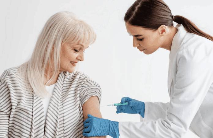 Dr. José Manuel Calderón, especialista en Medicina Preventiva de Policlínica Gipuzkoa: "Inmunizarse es clave para evitar casos graves de gripe y colapsos en el sistema sanitario"