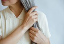 La Falta de Nutrientes: Posible Causa Silenciosa de la Caída Capilar Femenina a Partir de los 50 La falta de ciertos nutrientes, posible responsable silenciosa de la caída capilar femenina a partir de los 50