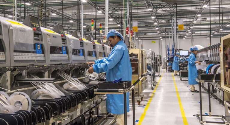 Las grandes compañías y la IA plantean un desafío «claro y presente» a los derechos humanos