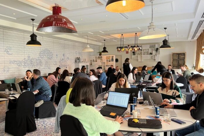 Pablo Moscoloni y Allzone: Innovación y Liderazgo Inclusivo en el Pablo Moscoloni y Allzone: liderazgo inclusivo e innovación en el e-commerce español