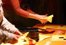 Pequeñas Alas, Gran Transformación: Una Exposición que Invita a Ver la Migración con Empatía Pequeñas Alas, Gran Impacto: la exposición que invita a mirar la migración desde la bondad