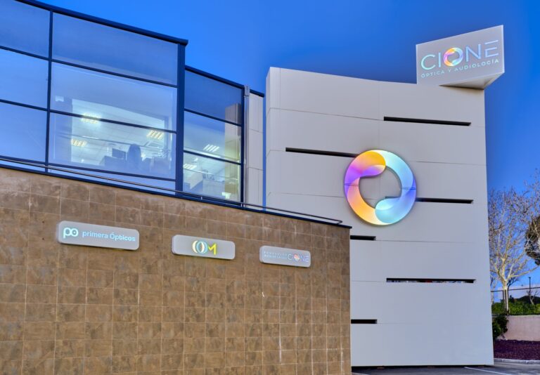 Cione y V-Vision acercan la realidad virtual clínica a los gabinetes ópticos