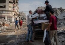 Regreso a Casa: Familias de Gaza Vuelven en el Contexto de un Frágil Alto el Fuego Gaza: Las familias siguen regresando a sus casas mientras se mantiene el frágil alto el fuego