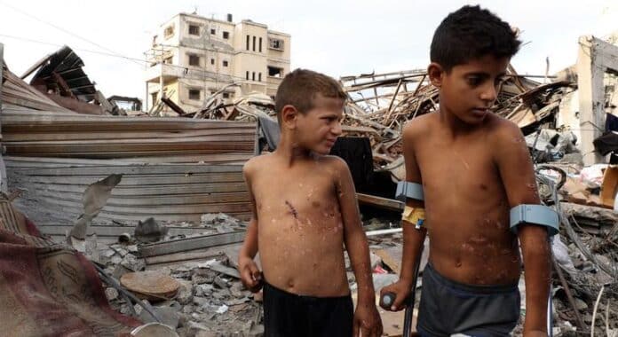 Resistencia y Esperanza: La Guerra Continúa en Gaza La guerra sigue viva bajo los escombros de Gaza