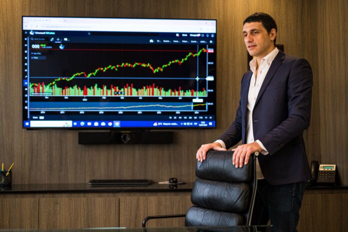 Rodrigo Ramos D’Agostino Presenta Nuevos Modelos de Diversificación Ante la Rodrigo Ramos D’Agostino propone nuevos modelos de diversificación para tiempos de volatilidad