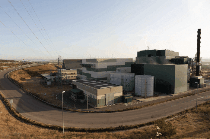 Schneider Electric y Magnon Potencian la Eficiencia y Sostenibilidad en Schneider Electric y Magnon impulsan la eficiencia y la sostenibilidad de la planta de biomasa de Mérida, clave para la transición energética, con la tecnología APC