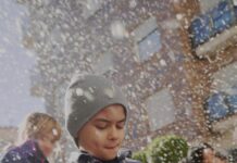 Turrones Picó Hace Realidad el Sueño de un Niño de Siete Años: ¡Que Nieve en Murcia! Turrones Picó cumple el sueño de un niño de siete años: que nieve en Murcia