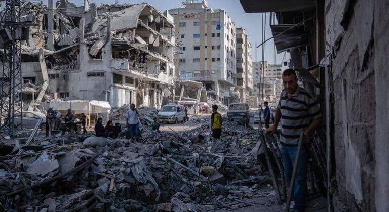 Voto sobre Gaza en el Consejo de Seguridad, cambio climático, niños en el Caribe... Las noticias del lunes