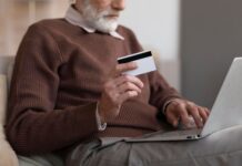 La startup Bleta publica una guía con siete claves para evitar fraudes digitales a mayores en el Black Friday