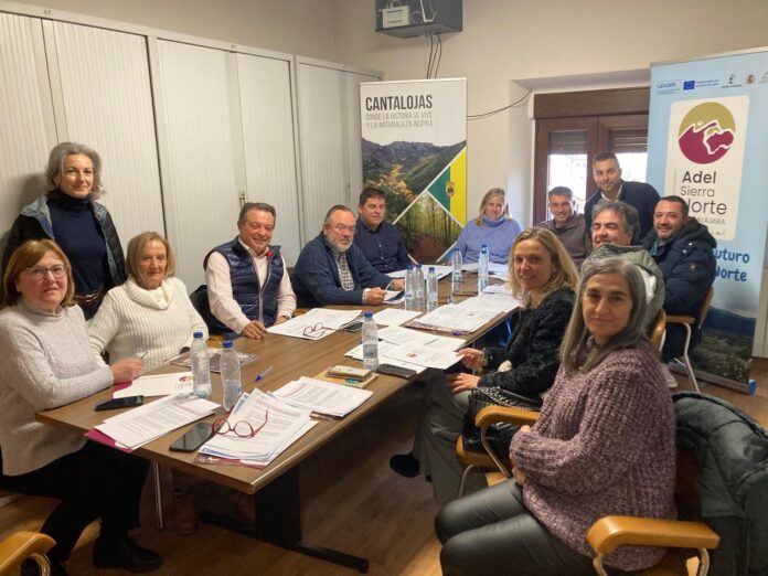 ADEL Pide Soluciones Inmediatas a los Cortes de Luz e ADEL solicita soluciones urgentes a los cortes de luz e internet tras celebrar su Junta en Cantalojas