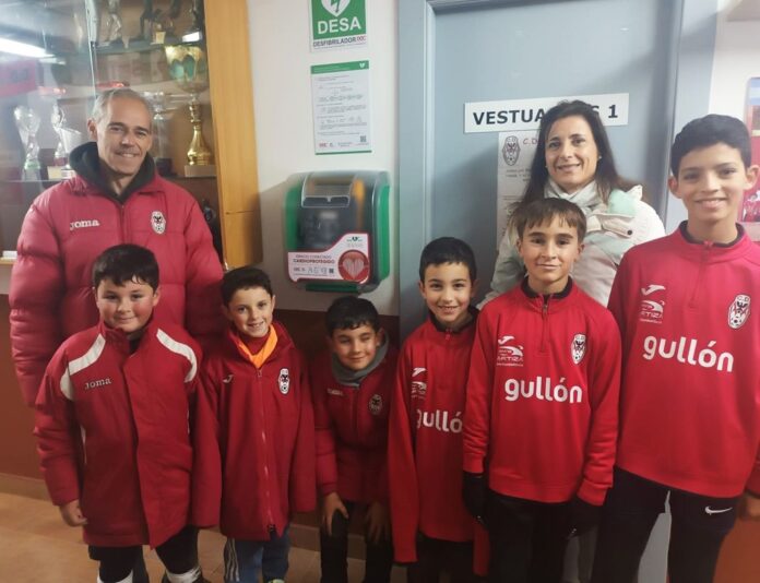 Aguilar de Campoo Mejora su Cardioprotección con un Nuevo Desfibrilador Aguilar de Campoo refuerza su cardioprotección con un nuevo desfibrilador en las instalaciones deportivas