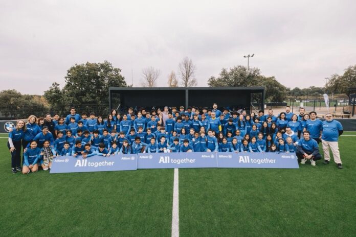 Allianz Invita a Más de 100 Jóvenes a la Academia Allianz invita a más de 100 jóvenes a Toni Kroos Academy en el marco del movimiento All together