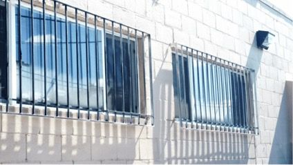 Aluvidal Potencia la Seguridad en Zaragoza con Rejas de Aluminio Aluvidal refuerza la seguridad con rejas de aluminio en Zaragoza a medida y con diseño personalizado