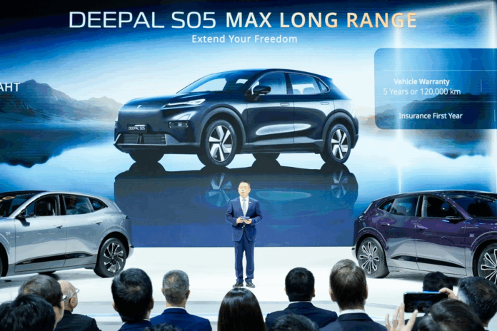 Changan Revela Su Gama Completa de Vehículos de Nueva Energía Changan presenta su gama completa de vehículos de nueva energía en el Salón Internacional del Automóvil de Tailandia 2025