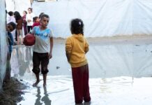 Huérfanos en Gaza y Venezuela: La Brecha de la IA en las Noticias del Martes Niños huérfanos en Gaza, Venezuela, la brecha de la IA... Las noticias del martes