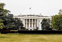 Abusos a Migrantes en EEUU, Conflicto en Gaza y Represión en Irán: Noticias del Viernes Abusos a migrantes en EEUU, Gaza, represión en Irán... Las noticias del viernes