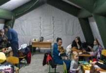 El Frío Invernal y el Sufrimiento en Ucrania Bajo los Ataques Rusos En Ucrania, la gente sufre el frío invernal en medio de los ataques rusos