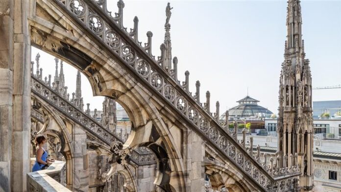 Los 10 Destinos Más Baratos y el Mejor Día para Skyscanner revela los 10 destinos más baratos y el día más barato para volar en 2026