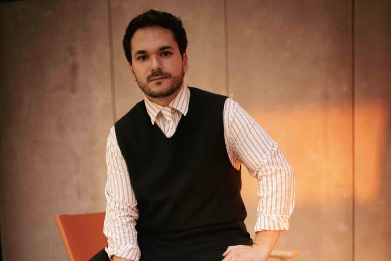 "En las cortinas ahorraría dinero, puedes conseguir un aspecto de lujo con cortinas más baratas de sitios low cost"