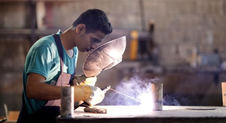 Tener un empleo no significa ganarse la vida: casi 300 millones de trabajadores viven en la miseria