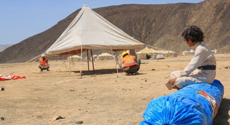 Yemen: Los niños están muriendo y la situación va a empeorar, advierte un veterano de la ayuda humanitaria