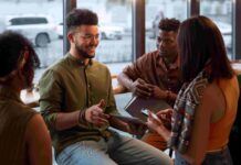 Young Promotion: La Importancia de la Experiencia y el Contacto Humano en la Comunicación Actual Young Promotion destaca la importancia de la experiencia y el contacto humano en la comunicación actual