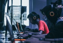 Artistas en Peligro: Una Caída del 24% en Sus Ingresos por la IA para 2028 Músicos, cineastas, escritores y otros artistas perderán hasta un 24% de sus ingresos por la IA en 2028