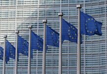 La Comisión Europea Califica de ‘Inadmisible’ el Sistema de Doble Registro para Alquileres Turísticos en España La Comisión Europea ve "inadmisible" el sistema de doble registro para alquileres turísticos de España