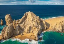 Los Cabos: El Refugio Romántico de las Celebridades Los Cabos: el destino donde las celebrities celebran el amor