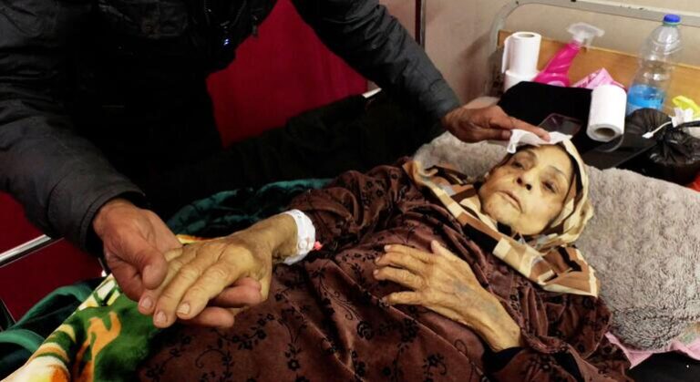 “Nos estamos muriendo”: Pacientes con cáncer en Gaza suplican una salida