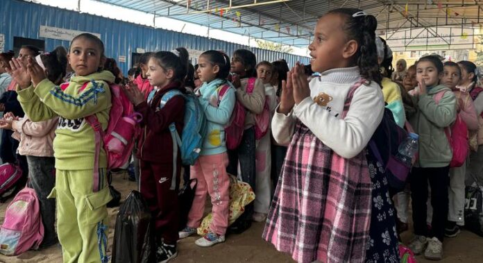 Gaza: Restaurar un sistema educativo devastado por dos años de guerra