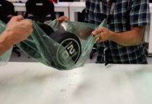 Un Biomaterial Innovador que se Fortalece con el Agua: La Alternativa Sostenible al Plástico Un biomaterial que se fortalece con el agua, alternativa al plástico