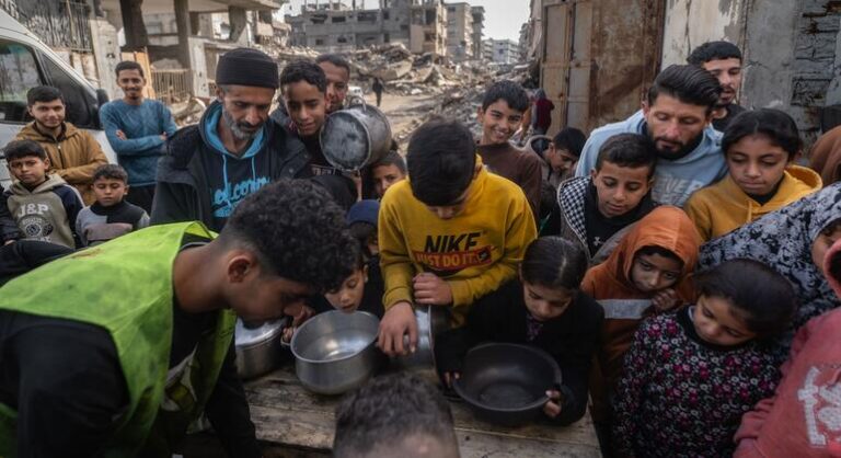 Asesinato de palestinos, guerra en Irán, Venezuela, Cumbre contra el fraude… Las noticias del lunes