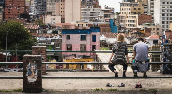 Derechos Humanos en Colombia: La Realidad de las Víctimas en Derechos humanos en Colombia, víctimas en Irán, Gaza… Las noticias del jueves