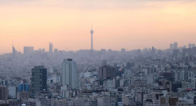 Irán, Asentamientos Israelíes y el Hospital en Afganistán: Las Noticias del Martes