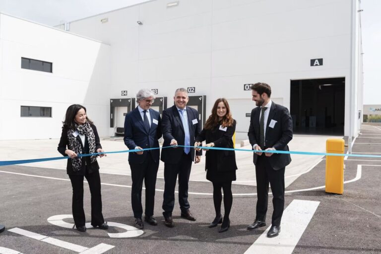 XCharge Abre Su Primera Planta de Ensamblaje en España para Impulsar la Electromovilidad en Europa