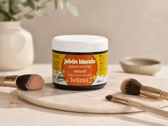 Jabón Blando Beltrán: El Secreto Natural para Limpiar Perfectamente Tus Jabón Blando Beltrán: el secreto natural para una limpieza impecable de brochas de maquillaje