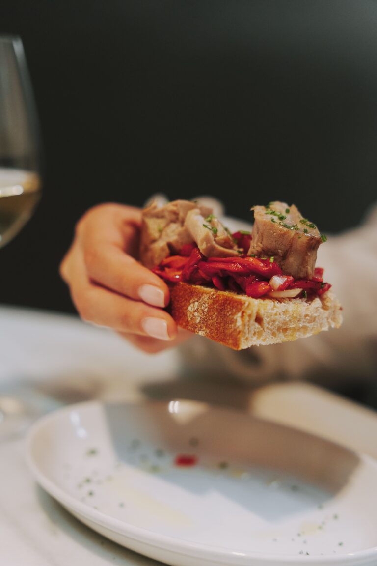 Toro Tapas Presenta un Menú Degustación para Celebrar la Temporada del Atún Rojo de Almadraba