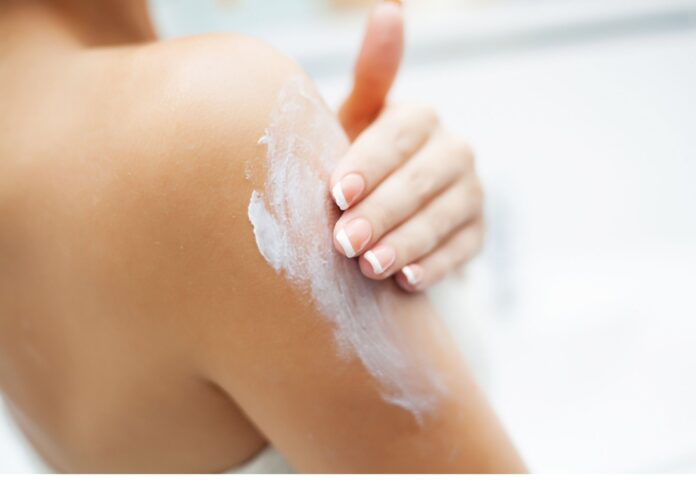 Beneficios de Proteger la Piel del Sol: Prevención del Cáncer Dr. Jorge Soto, dermatólogo de Policlínica Gipuzkoa: "Proteger la piel del sol no solo previene el cáncer, también mejora la salud general del organismo"