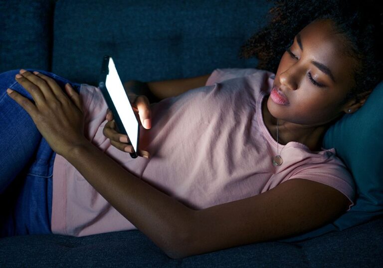 De TikTok a ChatGPT: los nuevos 'profesores' de la generación digital