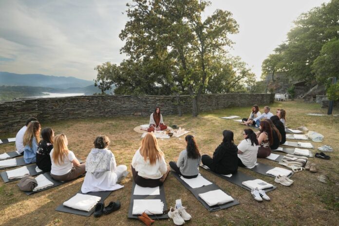 Educación Emocional: Entendiendo la Ansiedad Como un Síntoma Colectivo Educación emocional: la ansiedad no es un fallo individual, es un síntoma colectivo