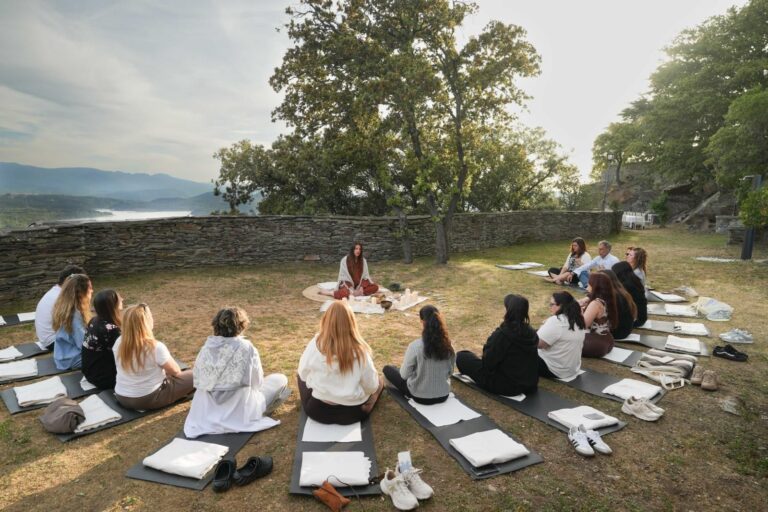Educación Emocional: Entendiendo la Ansiedad Como un Síntoma Colectivo