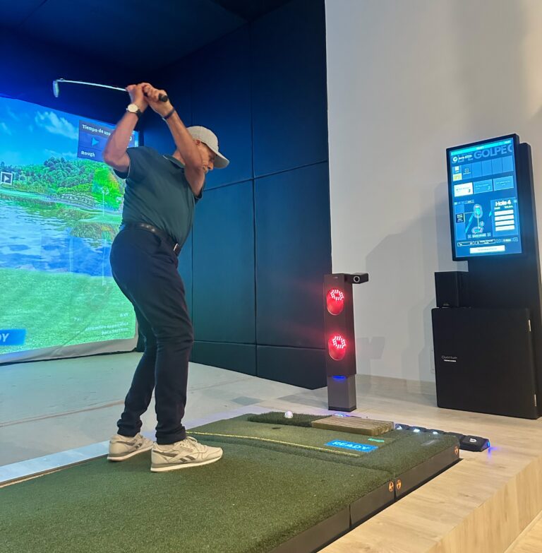 El Campo de Golf Más Real de Europa se Encuentra en un Local de Las Rozas