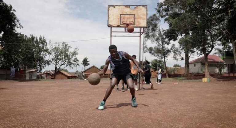El Deporte como Oportunidad: La Historia de los Refugiados en Uganda