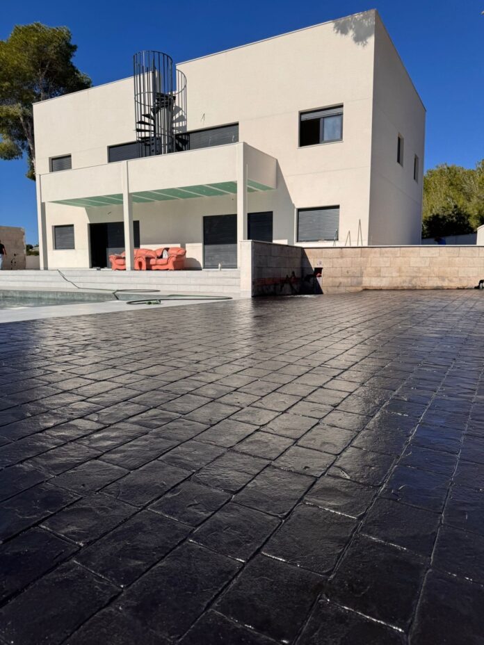 Hormigón Impreso en Murcia: Calidad-Precio y Garantía de Pavimurcia Pavimurcia destaca el hormigón impreso en Murcia por su calidad-precio y garantía