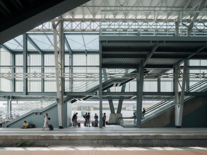Inauguración del Nuevo Edificio de Viajeros en la Estación Santiago Comenza en el nuevo edificio de viajeros de la estación Santiago de Compostela-Daniel Castelao