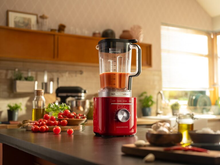 Batidora De Vaso KitchenAid Pure Power: Potencia Para Aprovechar Frutas, Verduras Y Hielo Este Verano