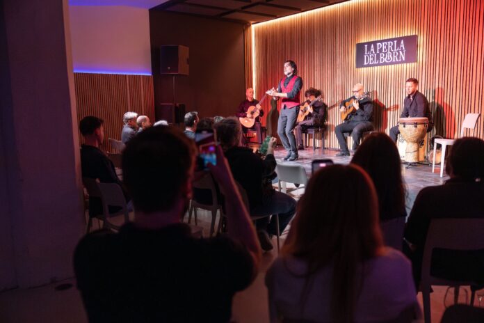 La Perla del Born: Flamenco Inmersivo en el Corazón de La Perla del Born irrumpe en Barcelona con una experiencia única que acerca el flamenco al público de forma inmersiva