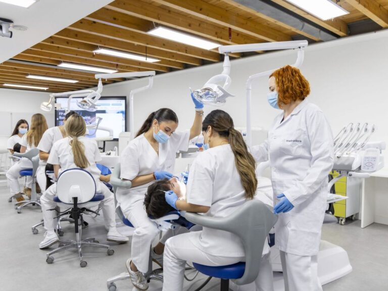 Metrodora FP: Especialización en Formación Profesional Sanitaria y Acceso a la Universidad